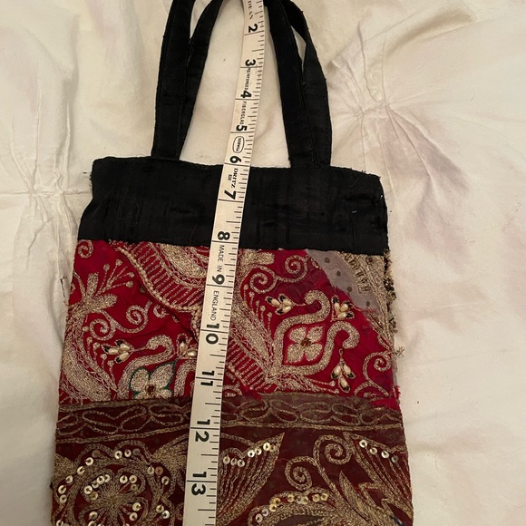 Small Handbag made from Sari - Picture 3 of 5
